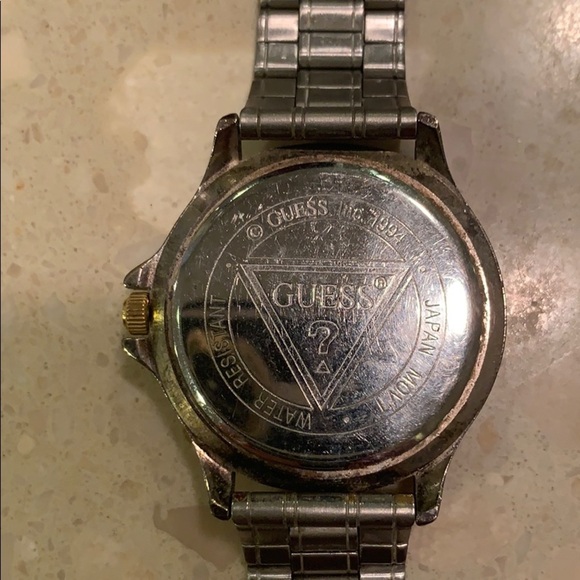 Vintage guess watch - Picture 3 of 3